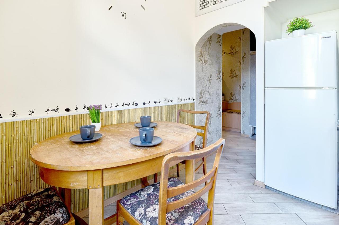S12-58 Modern Aparthotel With Two 2Bedrooms In Central Kiev - Bessarabska Squere - Gulliver Mall - Olympic Stadium - Palace Of Sports - Saksahanskoho St, 12Б ภายนอก รูปภาพ