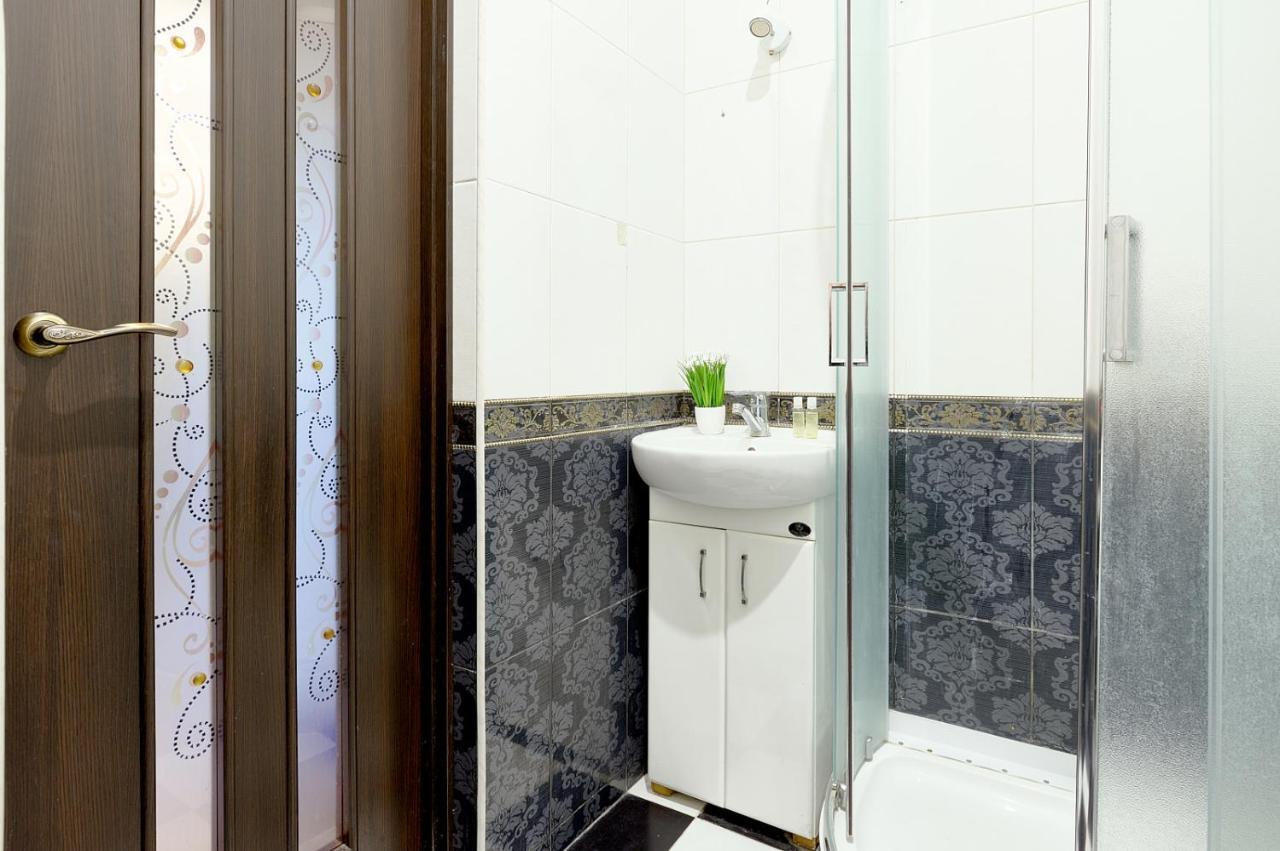 S12-58 Modern Aparthotel With Two 2Bedrooms In Central Kiev - Bessarabska Squere - Gulliver Mall - Olympic Stadium - Palace Of Sports - Saksahanskoho St, 12Б ภายนอก รูปภาพ