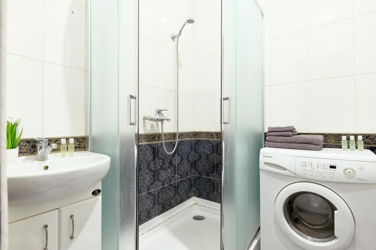 S12-58 Modern Aparthotel With Two 2Bedrooms In Central Kiev - Bessarabska Squere - Gulliver Mall - Olympic Stadium - Palace Of Sports - Saksahanskoho St, 12Б ภายนอก รูปภาพ